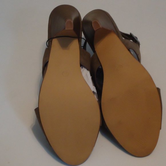 Vegan Leather Cut Out Booties - Picture 15 of 15